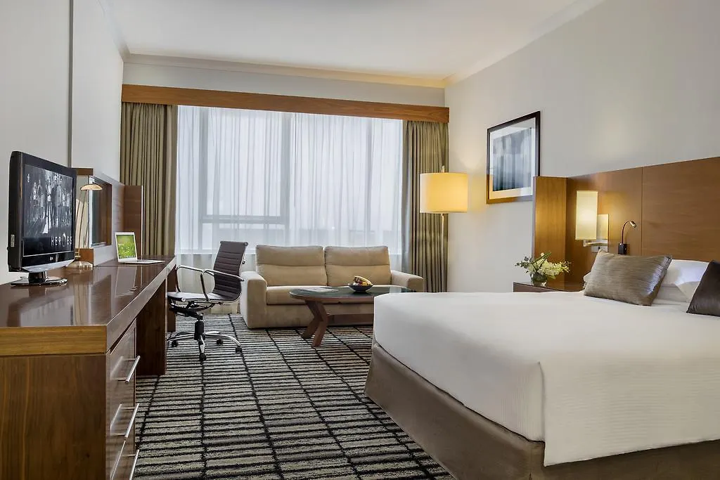 Jumeira Rotana - Дубай 4*,