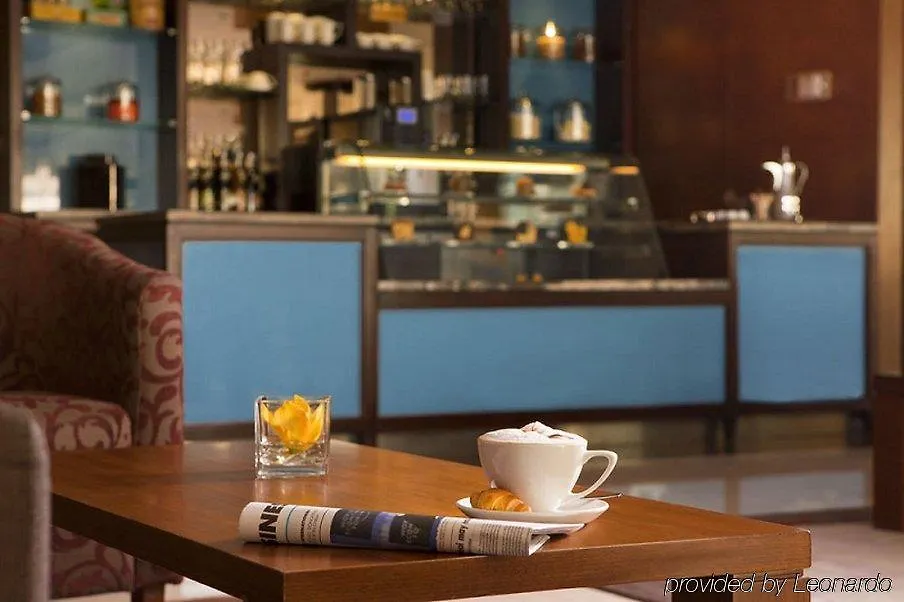 Jumeira Rotana - Dubai 4*,